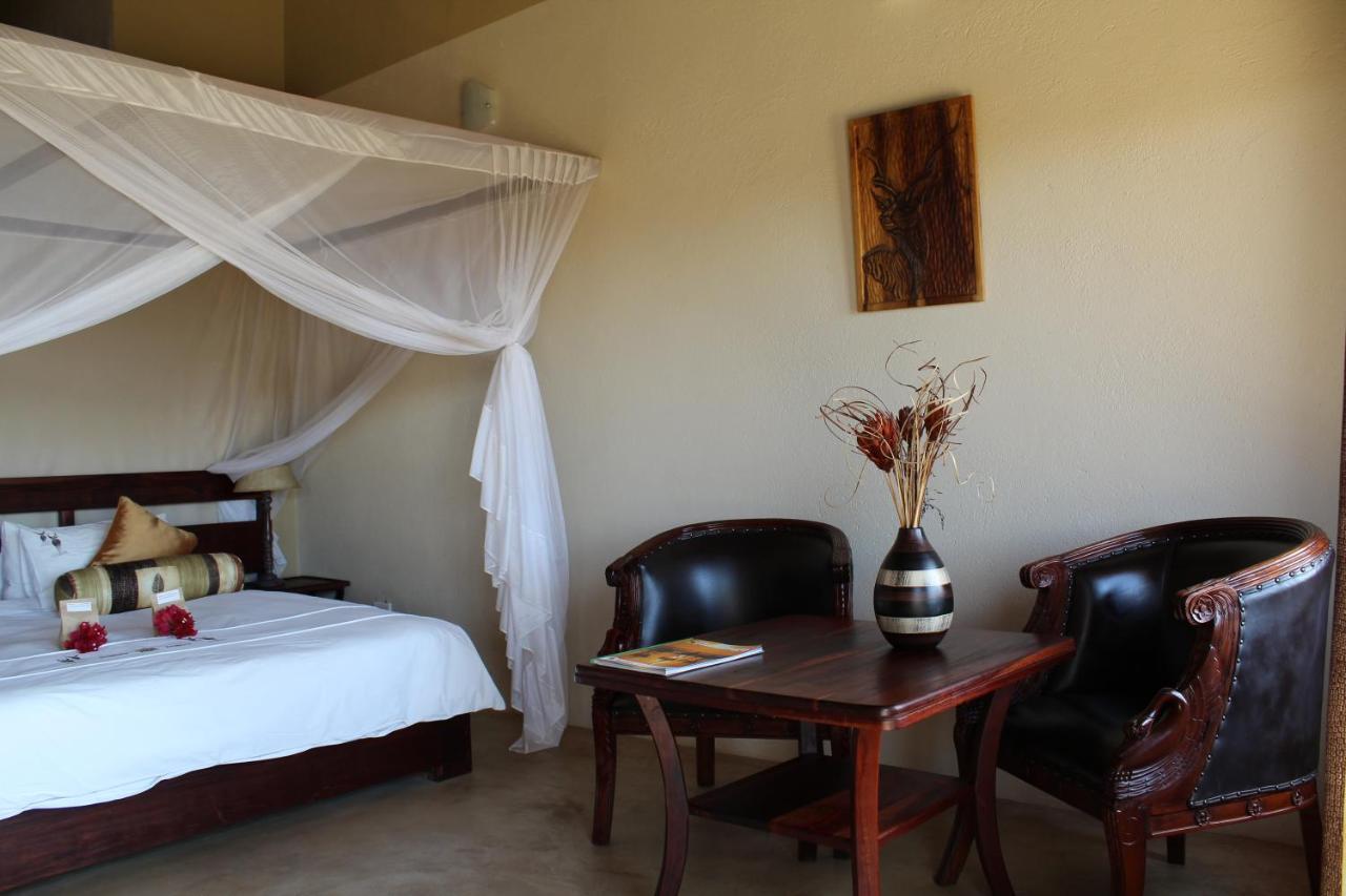 Okutala Etosha Lodge Outjo Εξωτερικό φωτογραφία